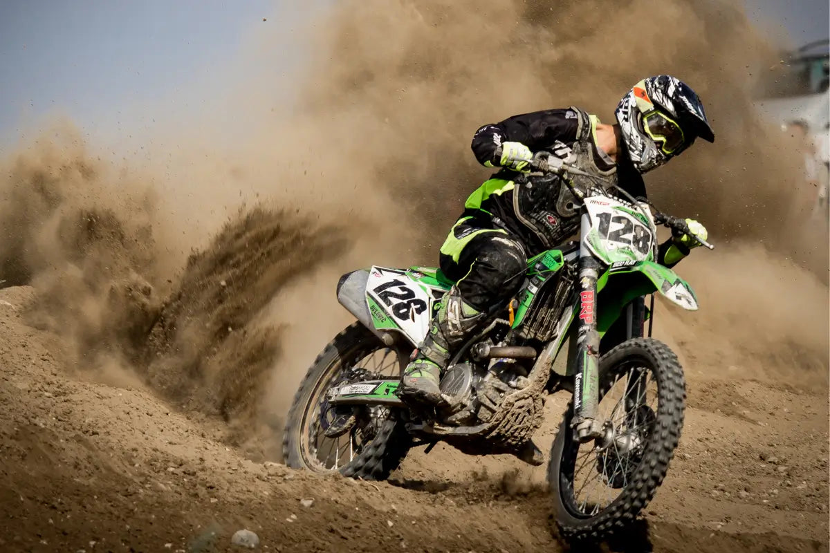 Choosing the Best Tyres for Dirt Bikes in Kuwait's Desert Terrain