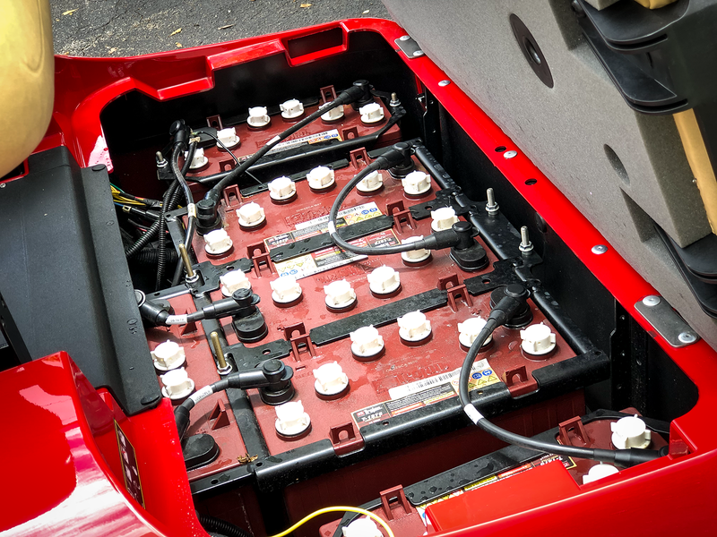 Crown 6 volt golf cart battery detail - بطارية عربة جولف كراون الكويت